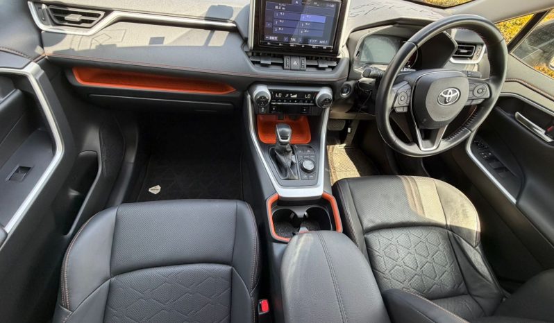 
								Toyota RAV4 GR Adventure full									