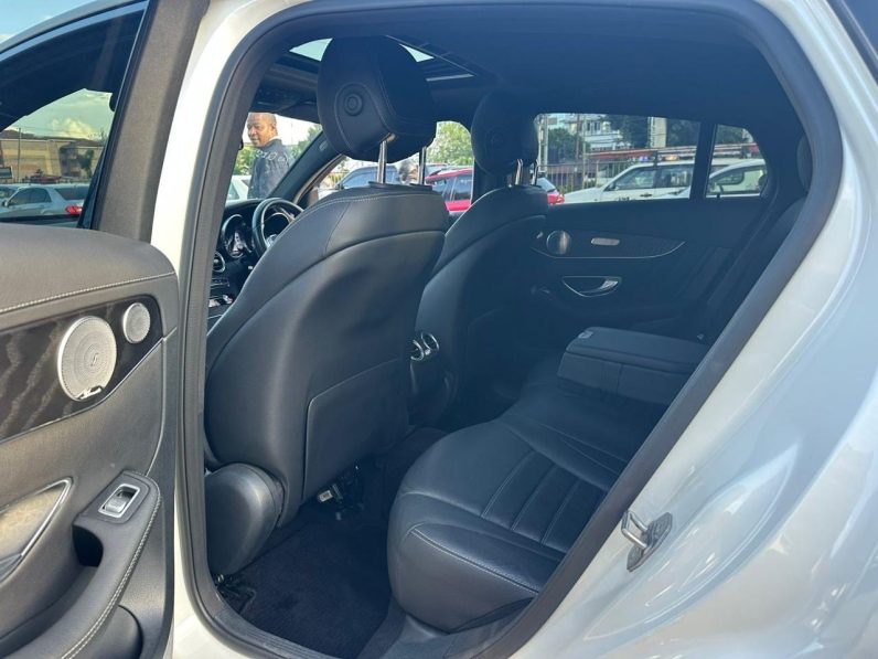 
								Mercedes Benz GLC 250 full									