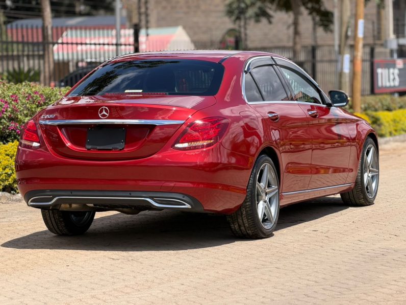 
								Mercedes Benz C200 full									