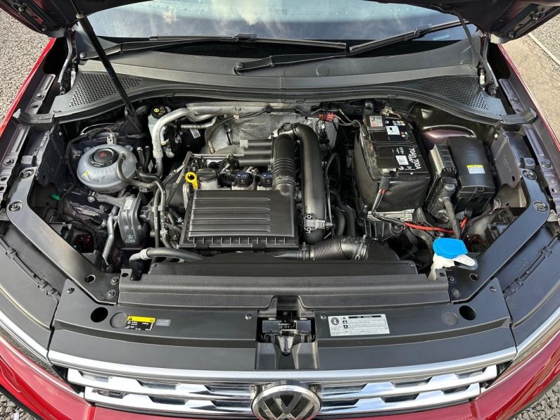 
								Volkswagen Tiguan full									