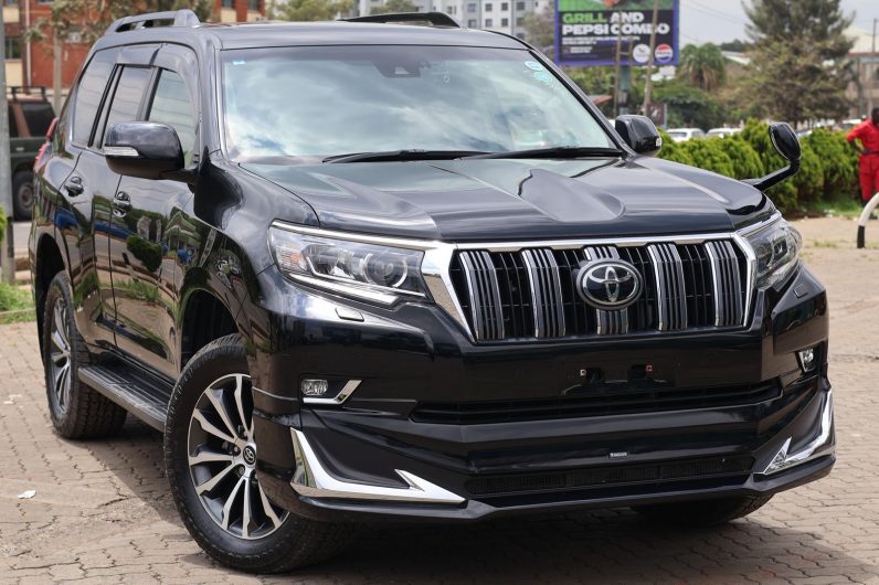 
								Toyota Land Cruiser Prado TXL full									