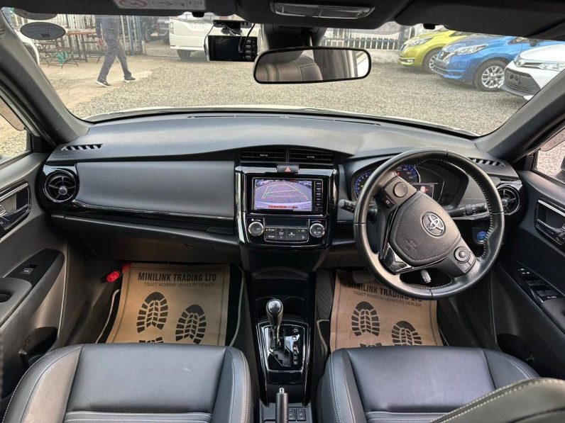 
								Toyota Fielder WXB full									