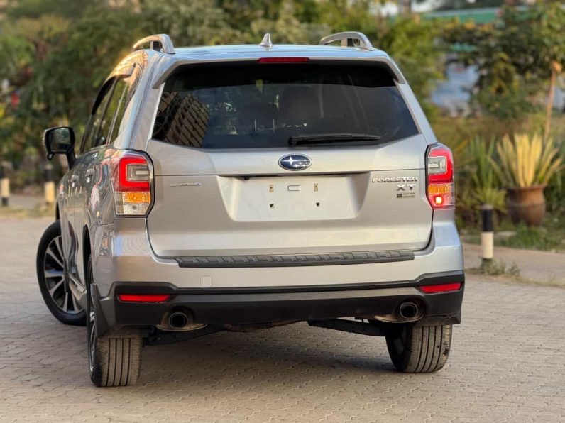 
								Subaru Forester XT full									