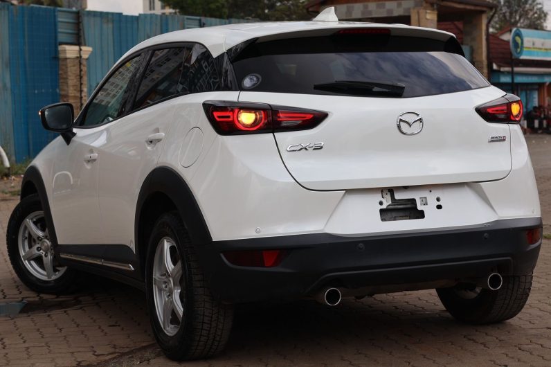 
								Mazda CX-3 full									