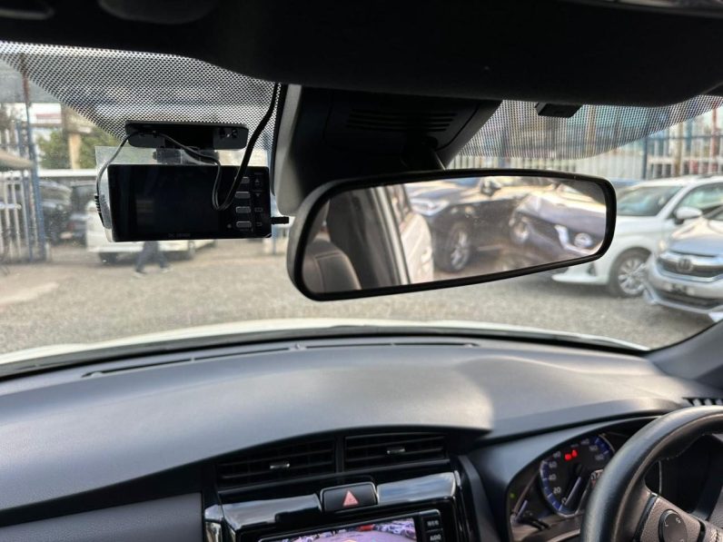 
								Toyota Fielder WXB full									