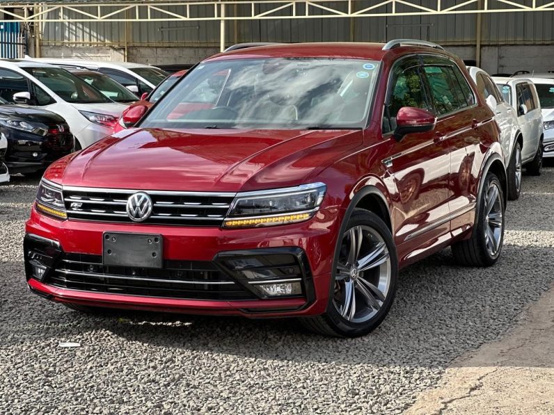
								Volkswagen Tiguan full									