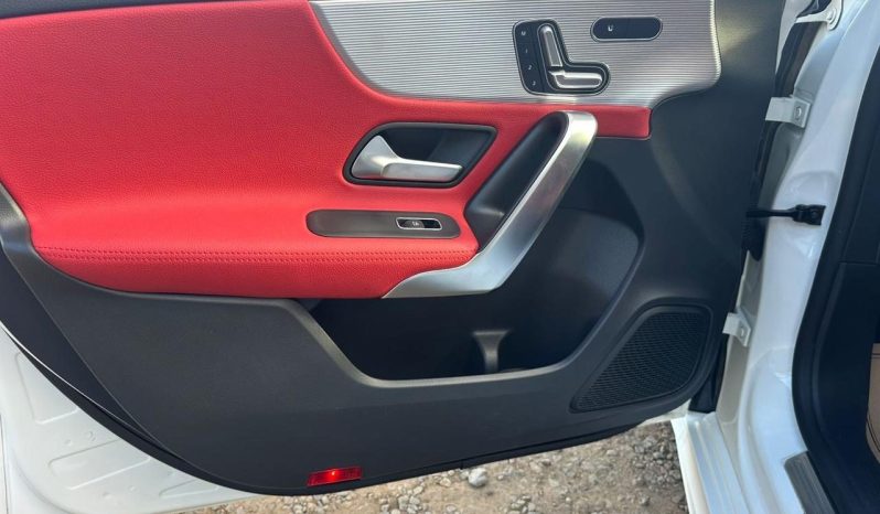 
								Mercedes Benz A180 full									