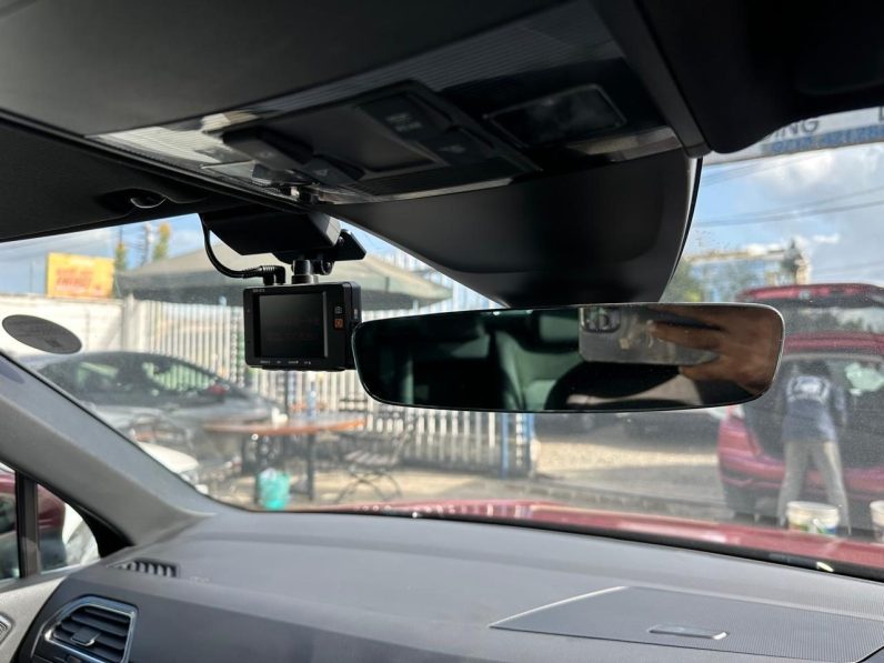 
								Volkswagen Tiguan full									