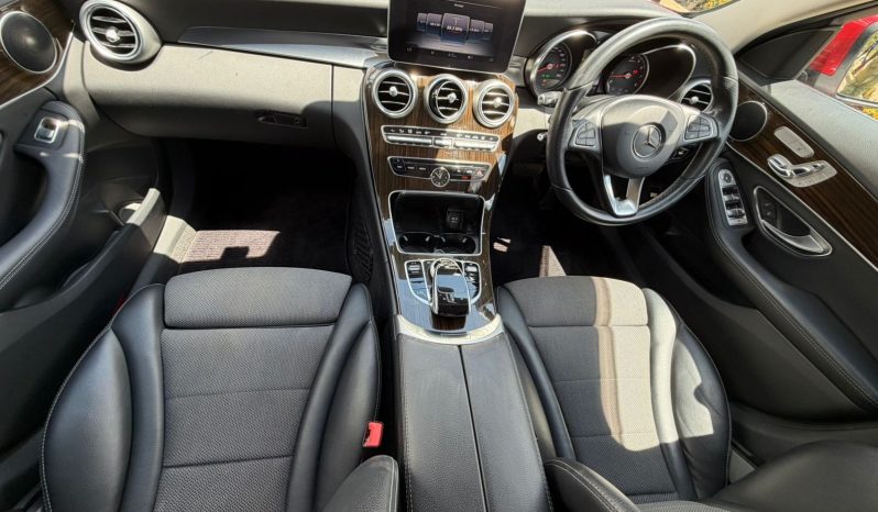 
								Mercedes Benz C200 full									