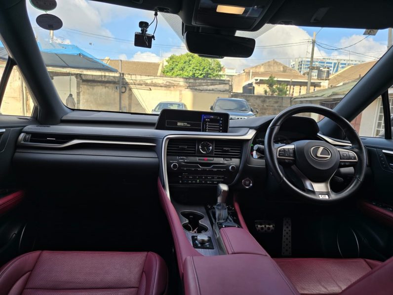 
								Lexus Rx300T F sport full									