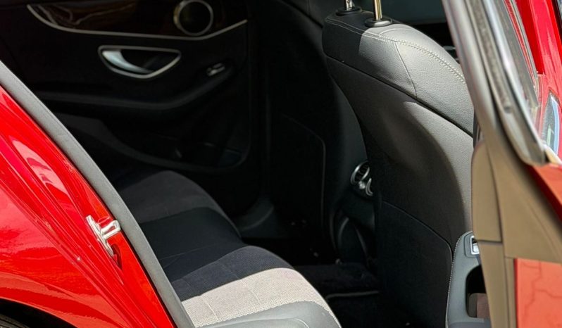 
								Mercedes Benz C200 full									