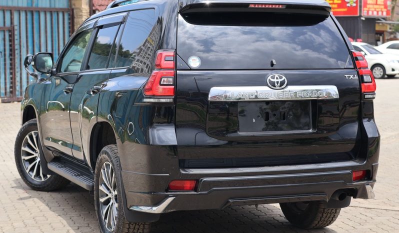 
								Toyota Land Cruiser Prado TXL full									