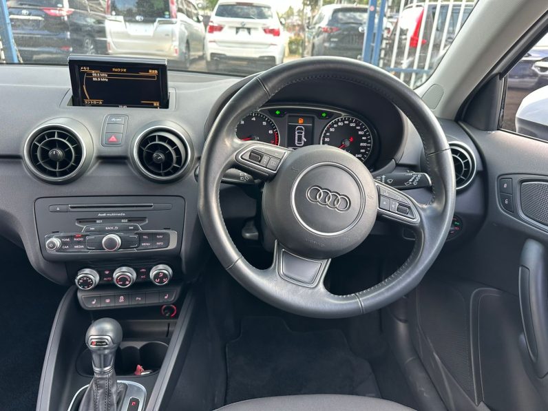 
								Audi A1 full									
