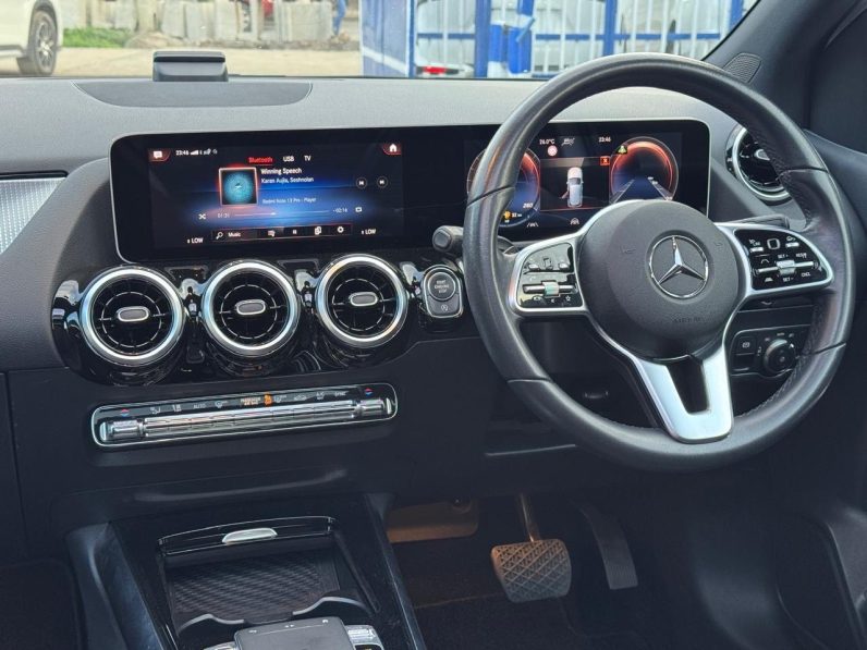 
								Mercedes Benz B180 full									