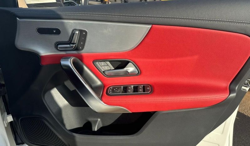 
								Mercedes Benz A180 full									