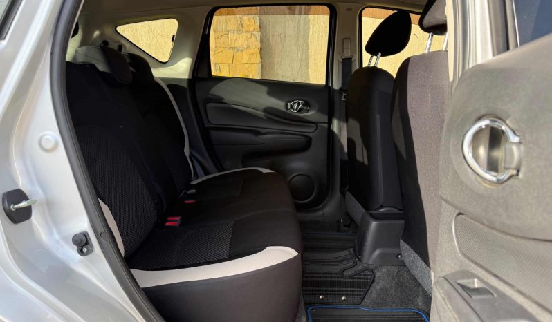 
								Nissan Note E-power full									