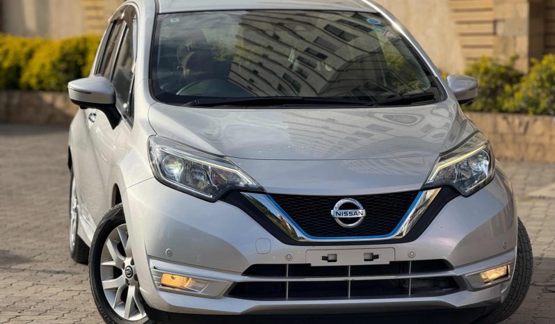 
								Nissan Note E-power full									