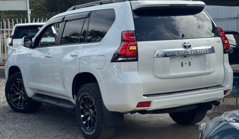 
								Toyota Land Cruiser Prado TX full									