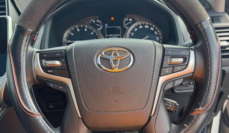 
								Toyota Land Cruiser Prado TX full									