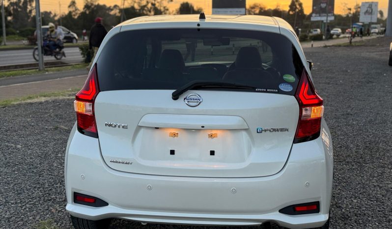 
								Nissan Note Medalist full									