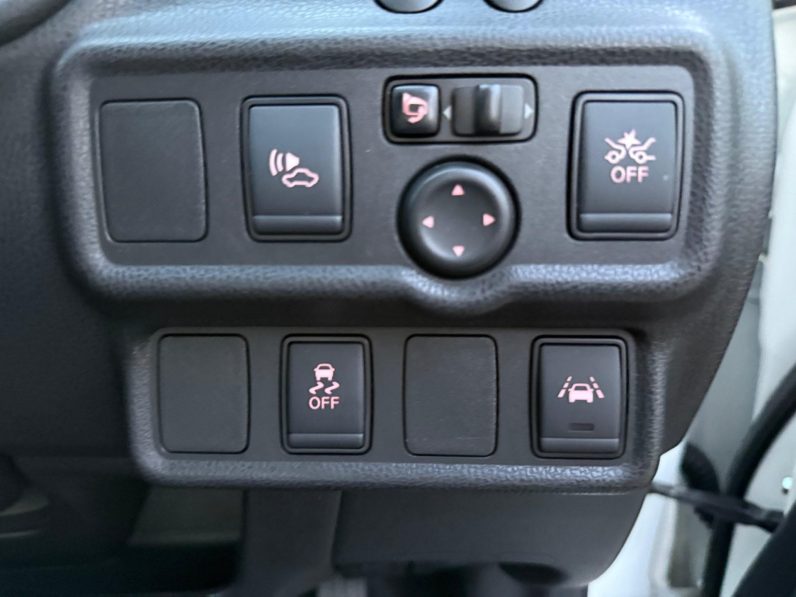 
								Nissan Note Medalist full									