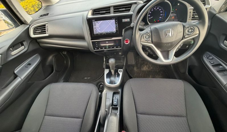 
								Honda Fit full									
