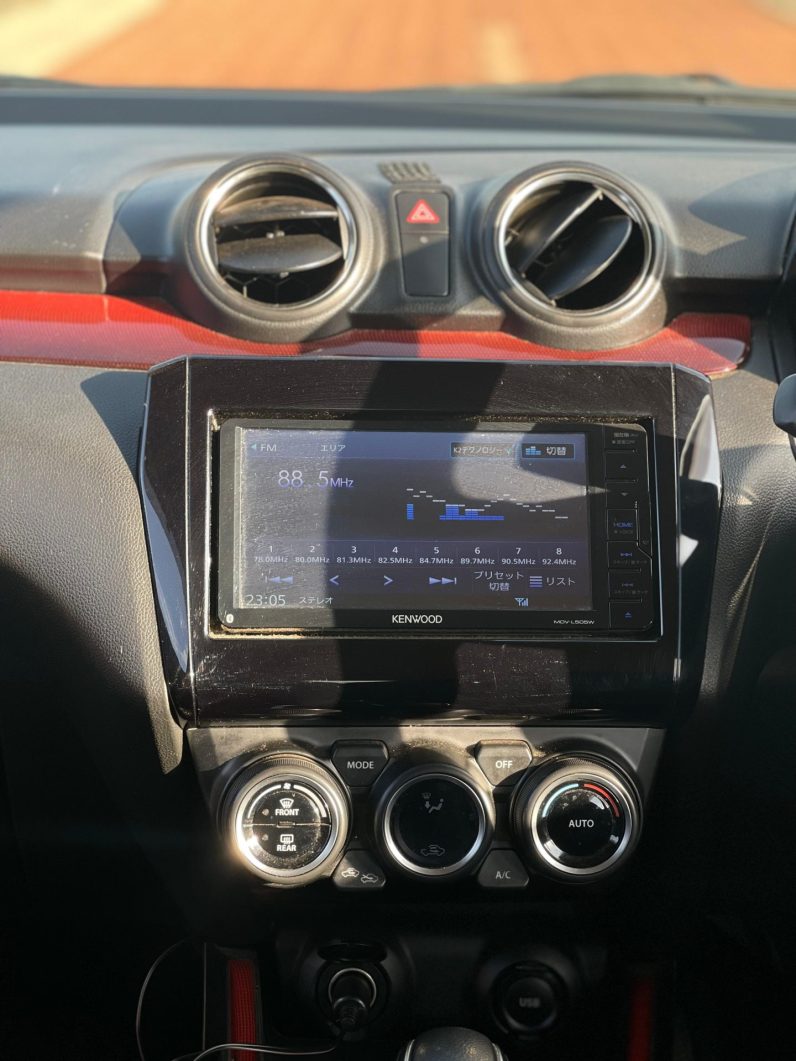 
								Suzuki Swift Sport full									