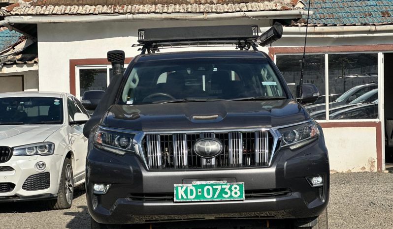 
								Toyota LandCruiser Prado Kakadu full									