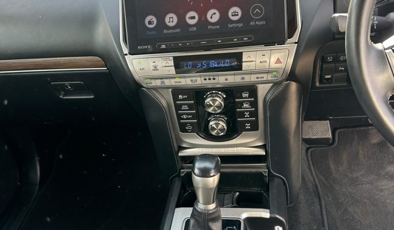 
								Toyota LandCruiser Prado Kakadu full									