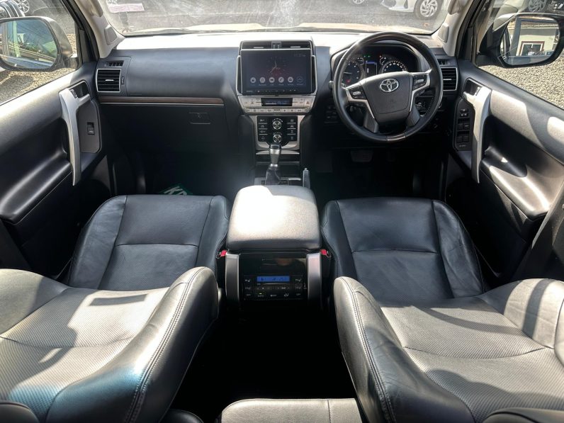 
								Toyota LandCruiser Prado Kakadu full									