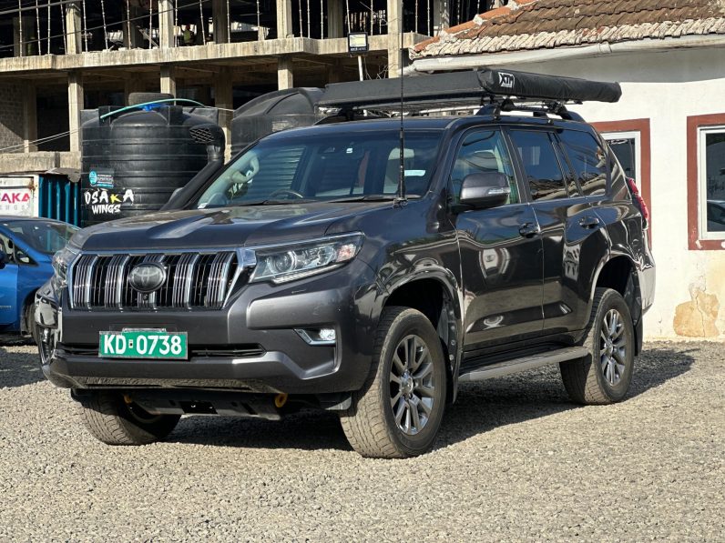 
								Toyota LandCruiser Prado Kakadu full									