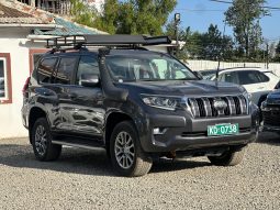 Toyota LandCruiser Prado Kakadu