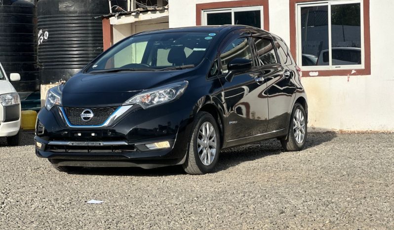 
								Nissan Note E-power full									