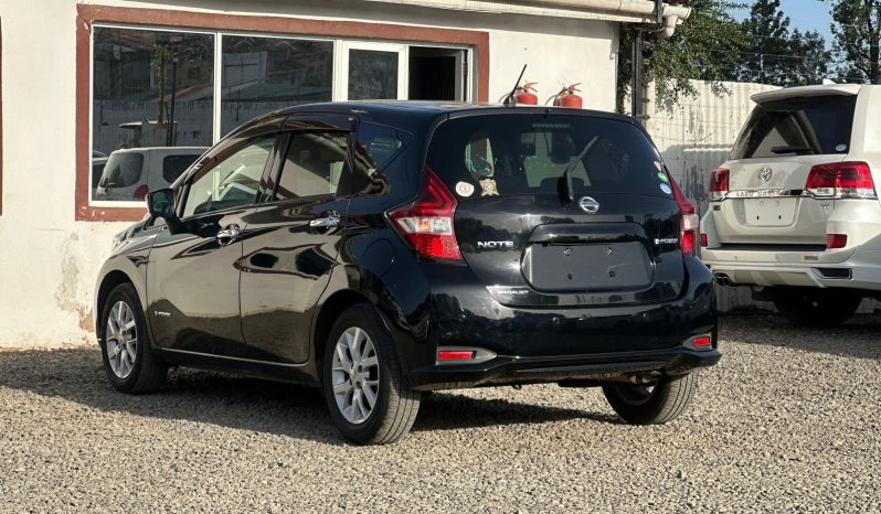 
								Nissan Note E-power full									