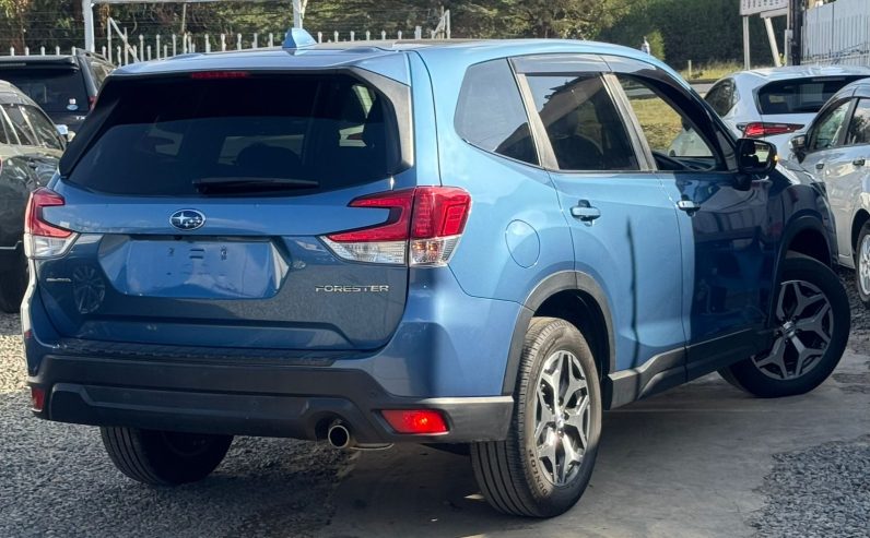 
								Subaru Forester Sk9 full									