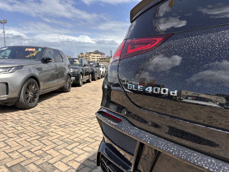 
								Mercedes Benz GLE 400D full									