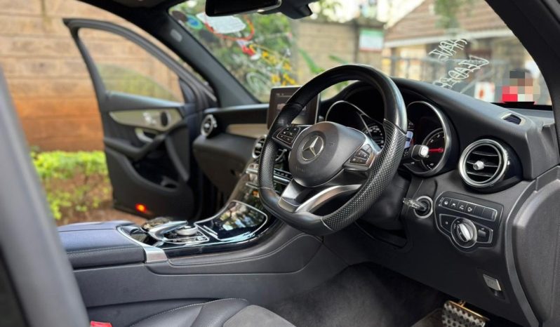 
								Mercedes Benz GLC 200 full									