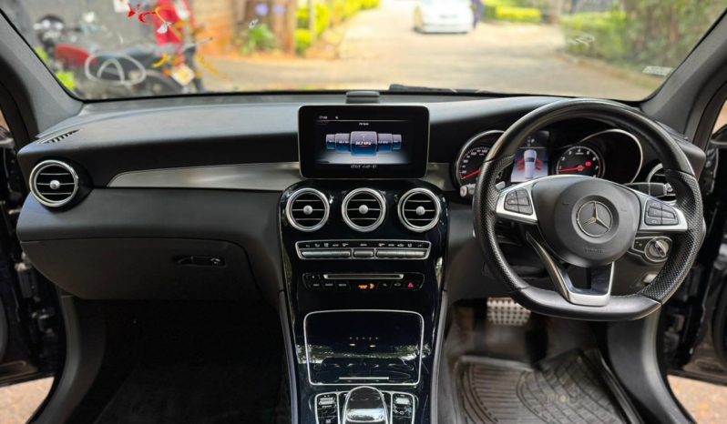 
								Mercedes Benz GLC 200 full									