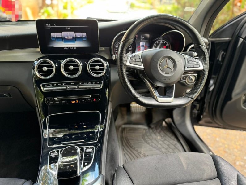 
								Mercedes Benz GLC 200 full									