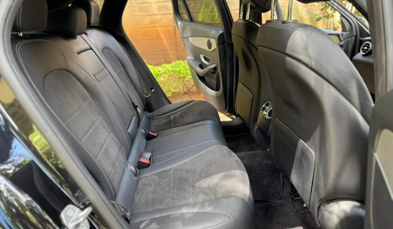 
								Mercedes Benz GLC 200 full									