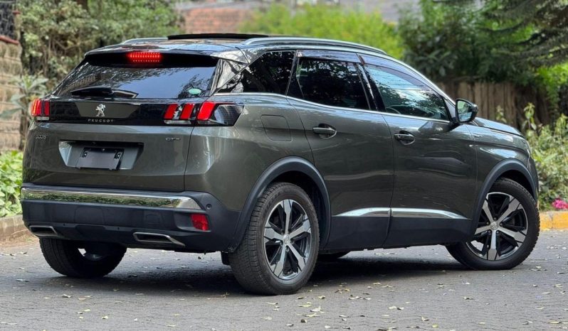 
								Peugeot 3008 GT full									