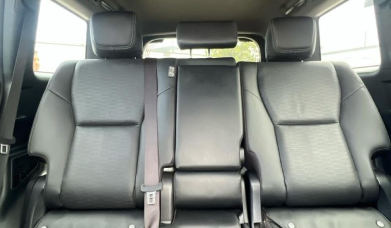 
								Toyota LandCruiser Prado J250 VXR full									
