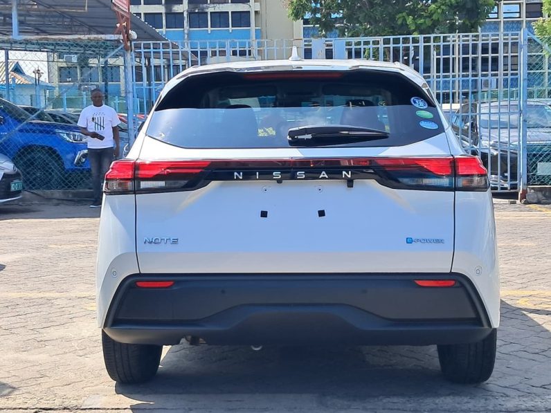 
								Nissan Note E-Power full									