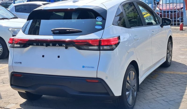 
								Nissan Note E-Power full									