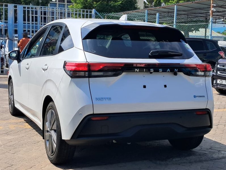 
								Nissan Note E-Power full									