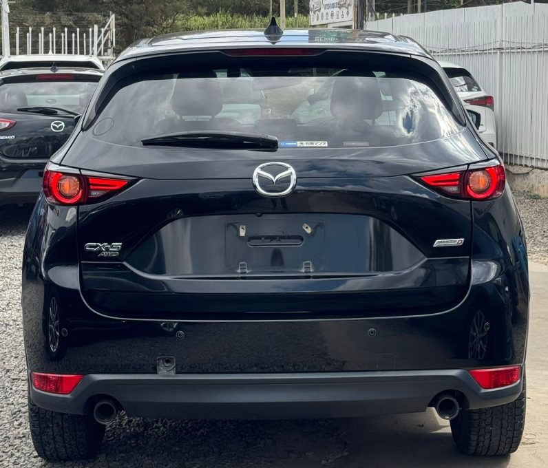 
								Mazda CX-5 full									