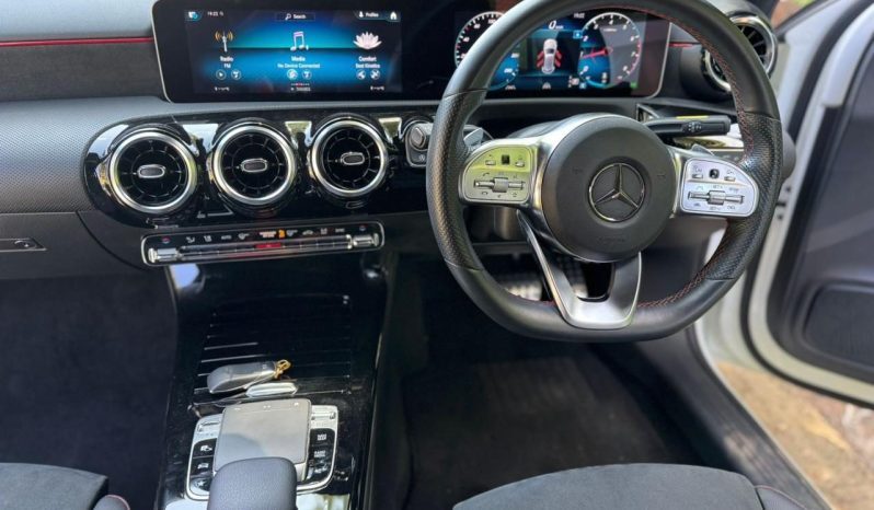 
								Mercedesbenz A180 full									