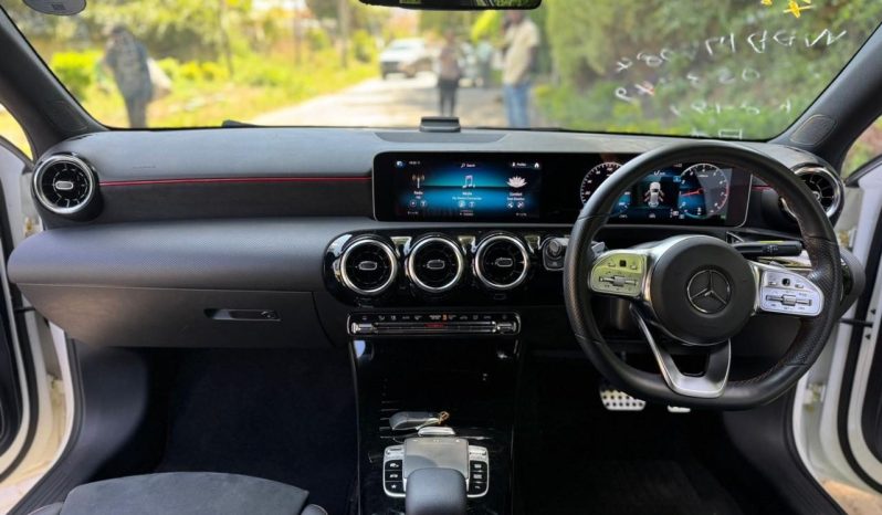 
								Mercedesbenz A180 full									