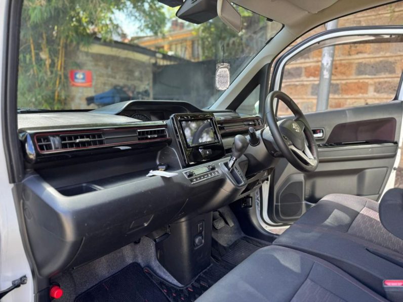 
								Suzuki Wagon R StingRay full									