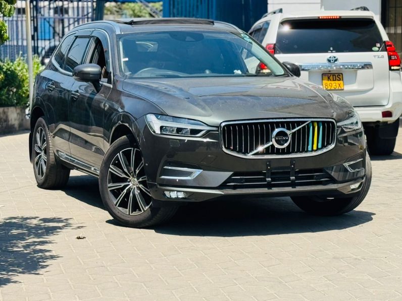 
								Volvo XC60 T5 full									